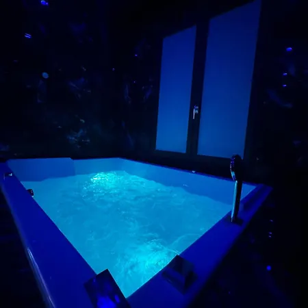 Cinema & Jacuzzi Appartement Vienne (Isere)